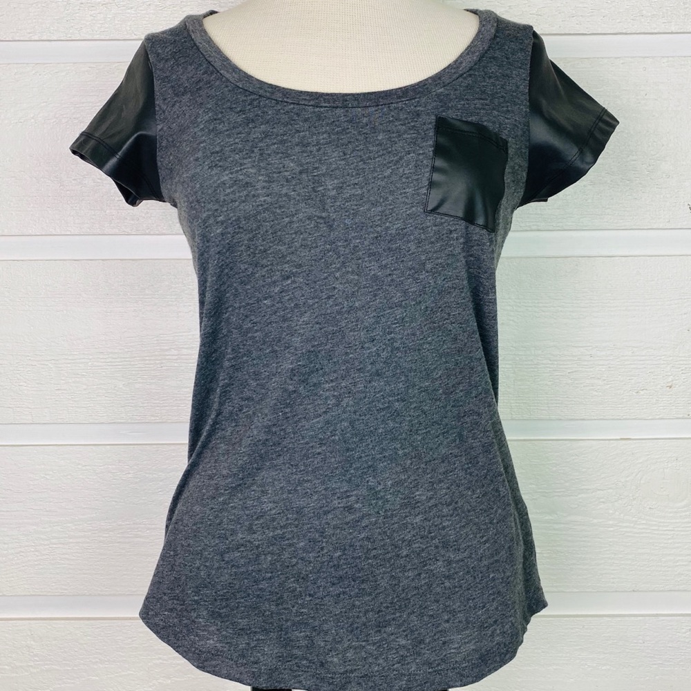 CYNTHIA ROWLEY Gray T-Shirt w/ Black Faux Leather - Picture 2 of 7